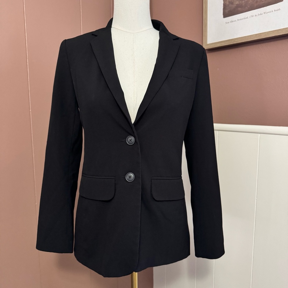 Norma Kamali Black Classic Structured Blazer Minimalist